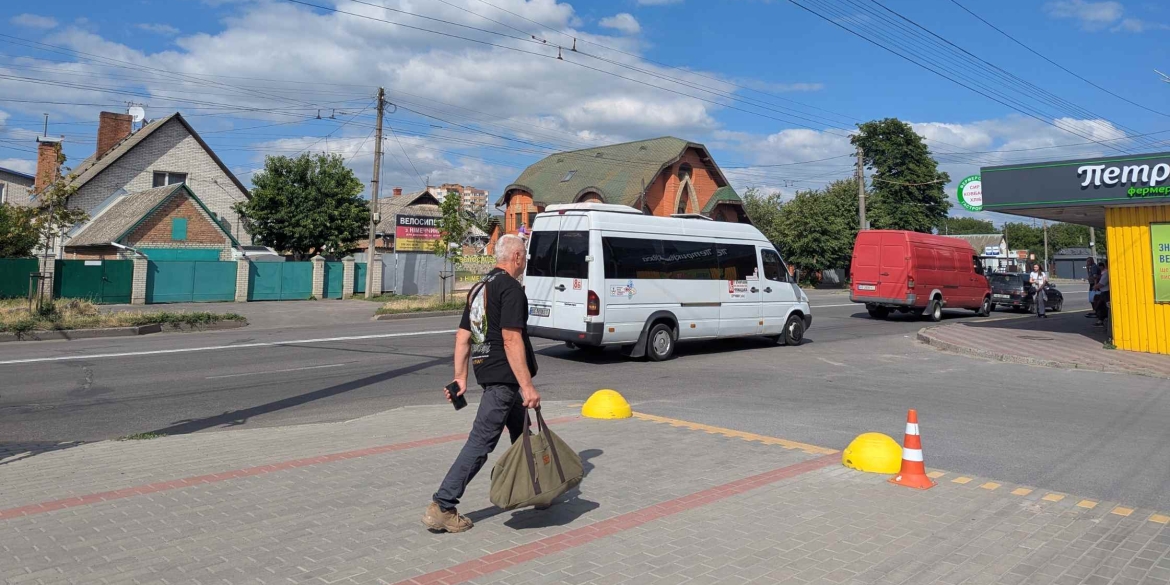 Безпечний рух без лівих поворотів у Вінниці впроваджують нові дорожні рішення