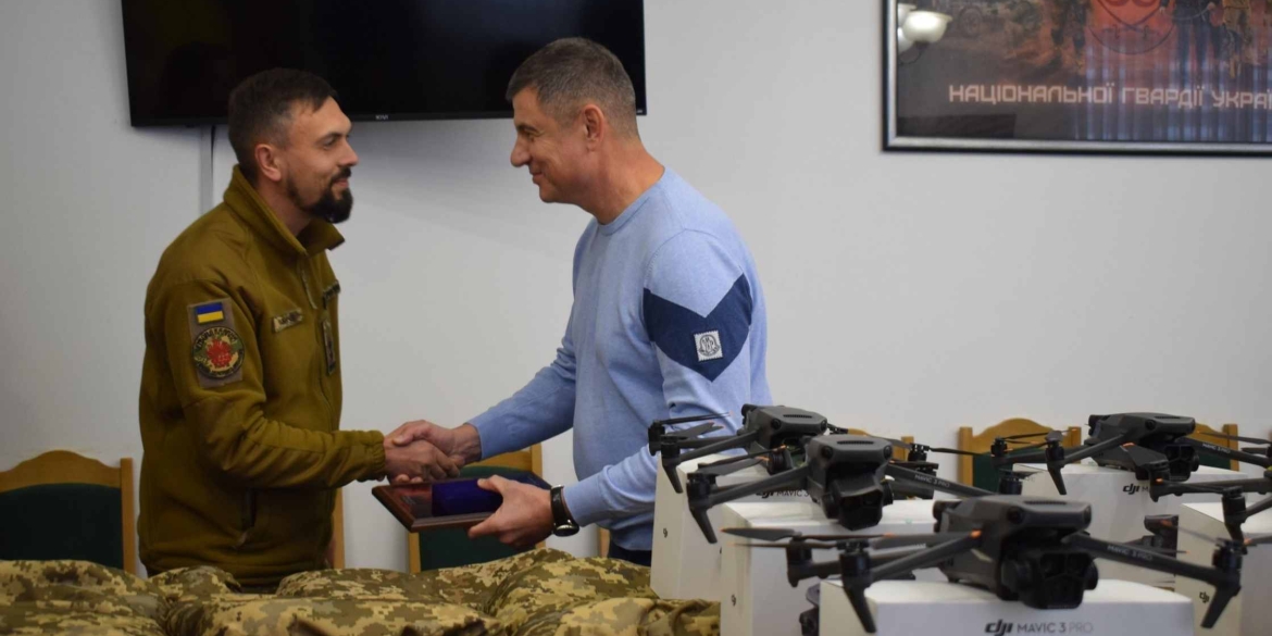 Бійцям «Червоної Калини» передали з Калинівки необхідне обладнання