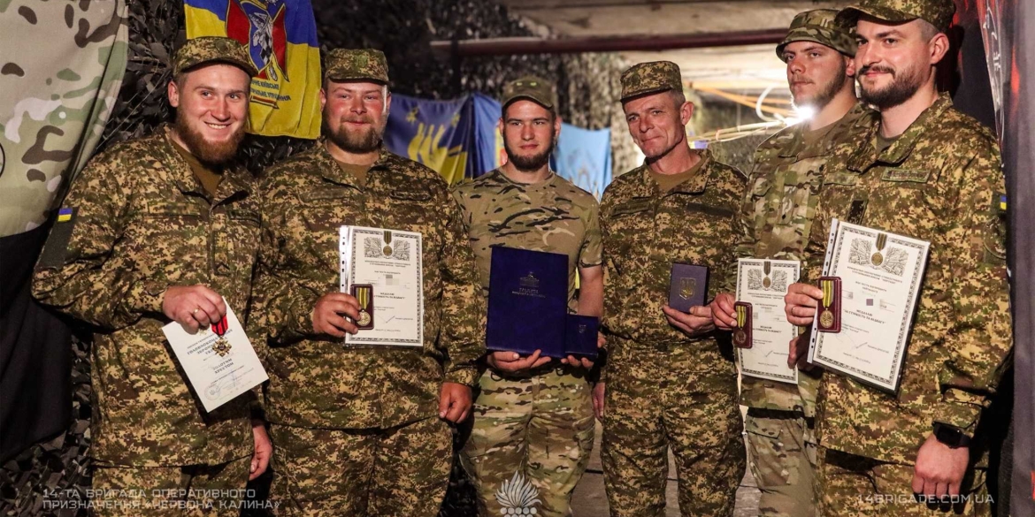 Бійцям вінницької бригади «Червона Калина» вручили державні нагороди