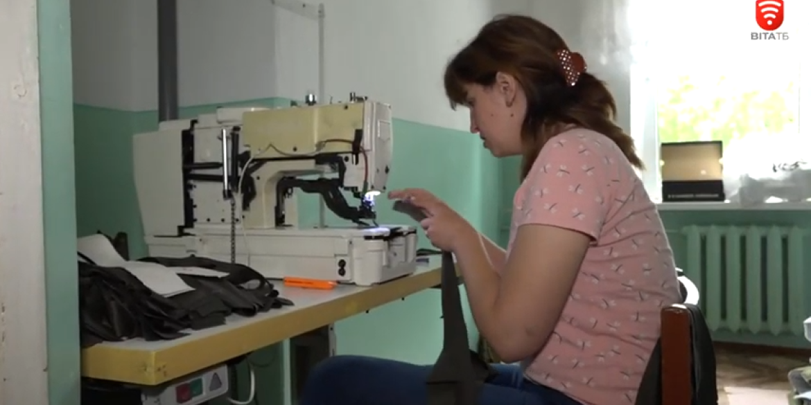 Бізнес з нуля переселенці з Києві відкрили швейний цех в Уланівській громаді