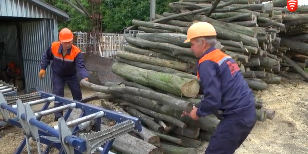 Чому “Буржуйки” та дрова - найпопулярніший товар серед вінничан