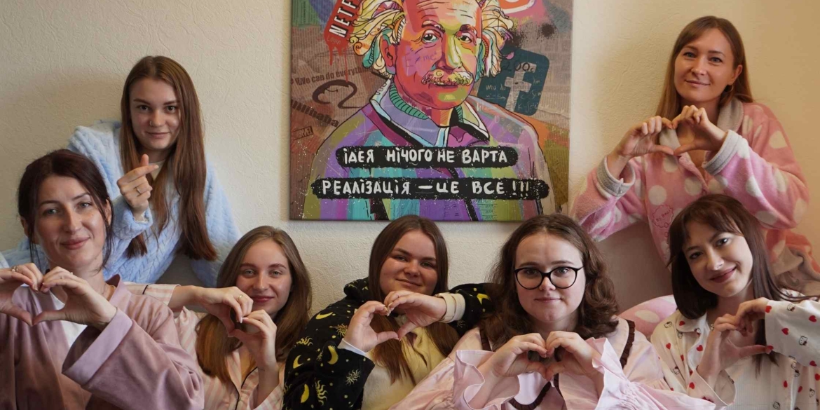 Чому працівники вінницької мережі кав’ярень прийшли на роботу в піжамах