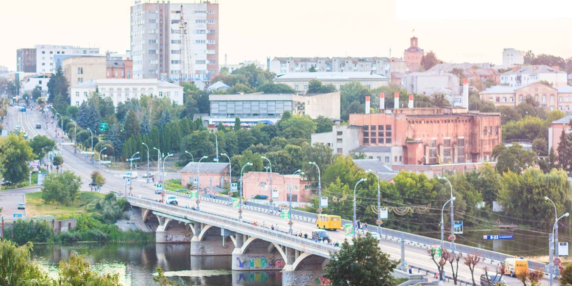 Чи можна перетинати вінницькі мости під час комендантської години