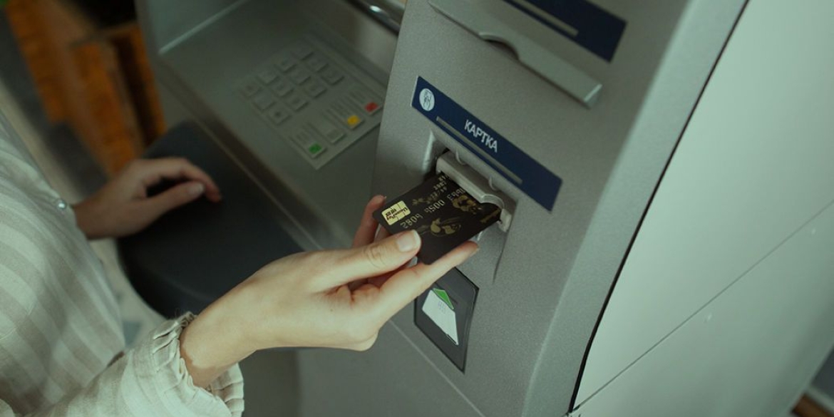 Де у Вінниці можна зняти готівку, коли немає світла - адреси банків