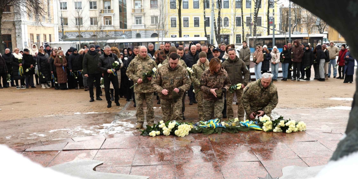 День пам’яті Героїв Небесної Сотні у Вінниці вшанували загиблих за Незалежність