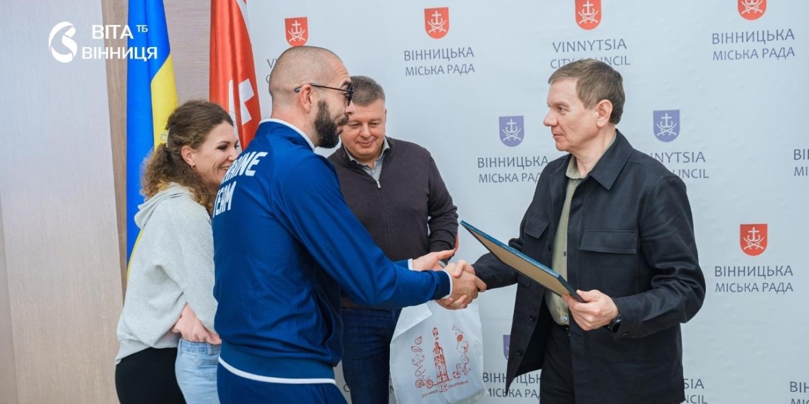 Десятеро вінничан на чемпіонаті світу серед ветеранів у міській раді привітали учасників Strong Spirit’s Games 2026