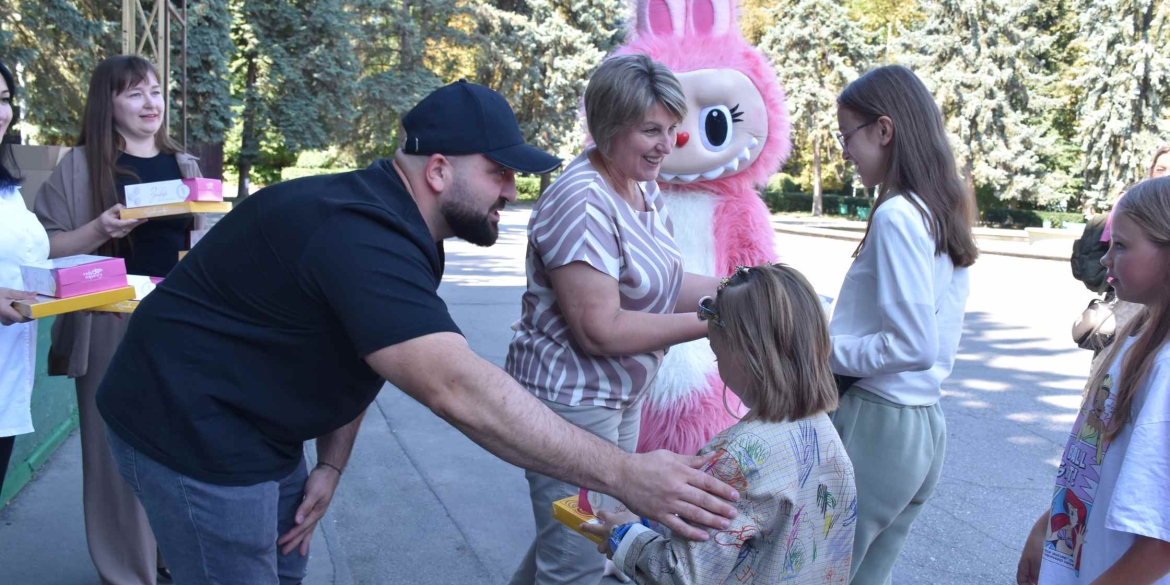 Для дітей із багатодітних родин у Вінниці організували інтерактивний захід до Дня знань