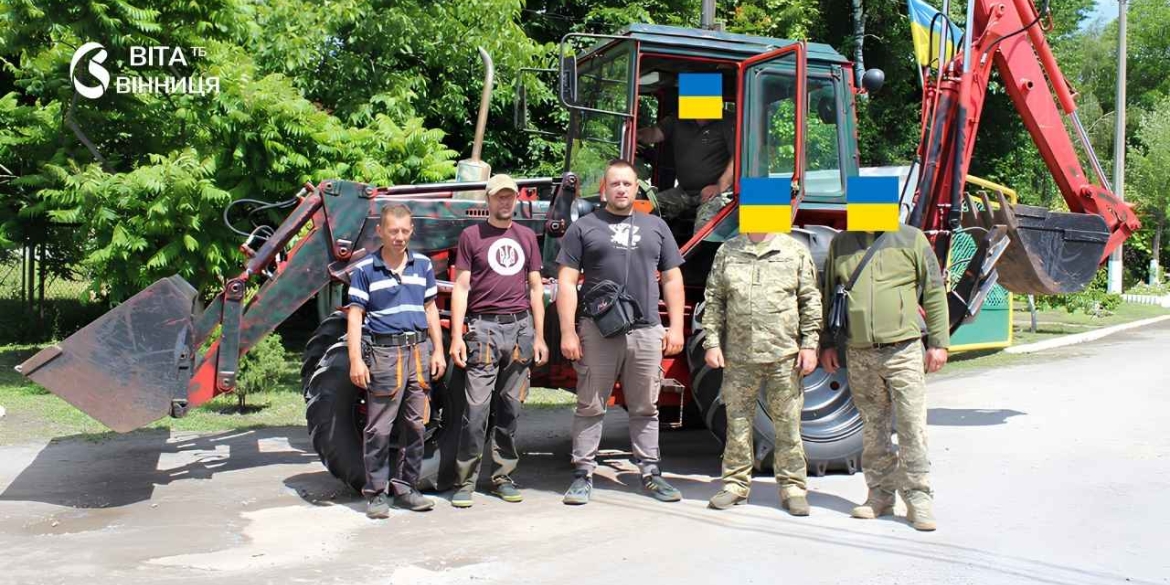 Для фортифікацій і окопів Калинівська громада відновила спецтехніку для військових
