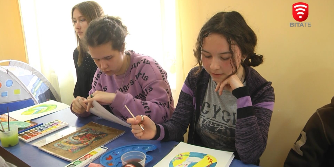 Для юних переселенців у Вінниці литовці надіслали набори для творчості