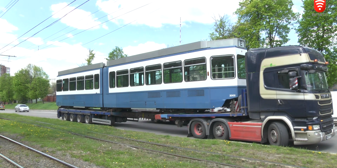 До Вінниці прибула чергова партія трамваїв зі Швейцарії