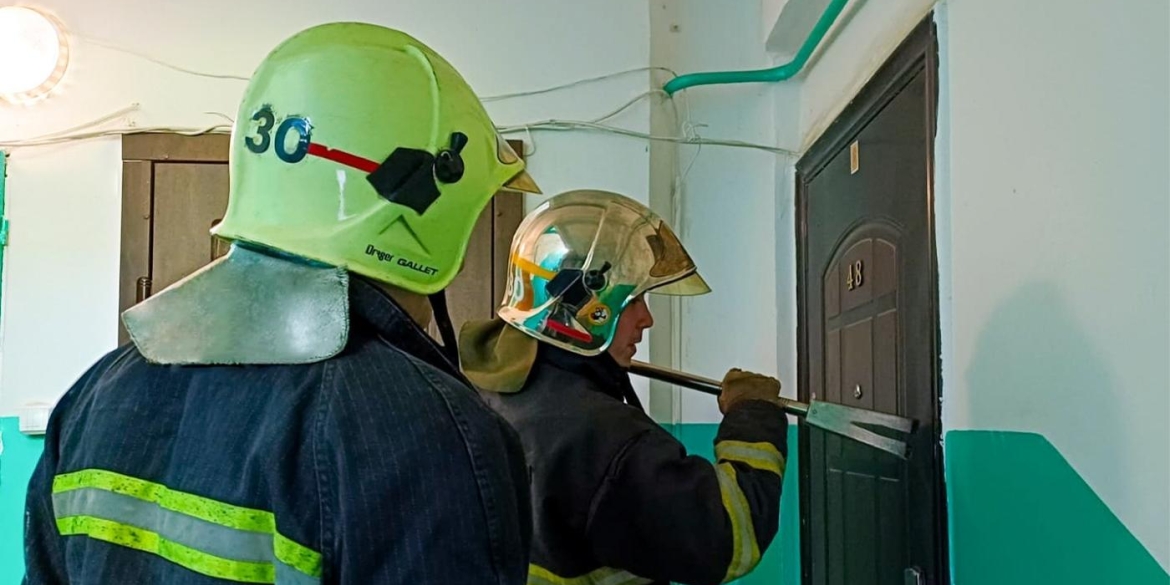 Донька забила на сполох у Ладижині надзвичайники врятували пенсіонерку, в якої стався інсульт