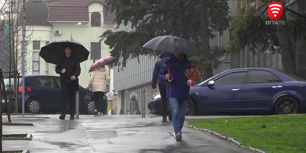 Дощ, вітер та +17-18 градусів тепла прогнозують синоптики найближчими днями на Вінниччині