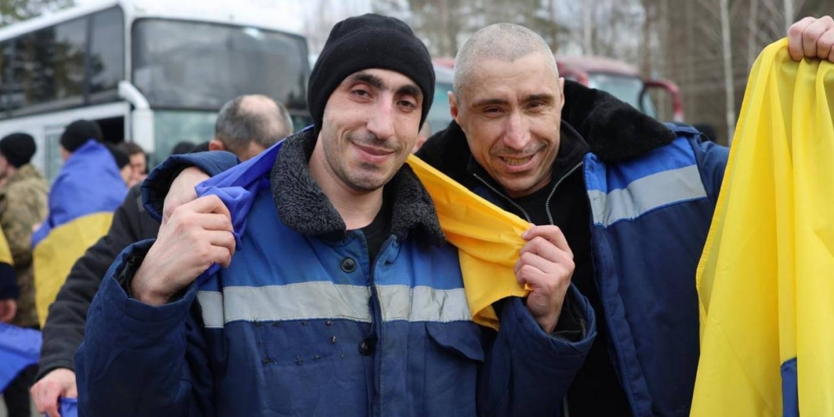 Другий день обміну визволили ще 300 військових та двох цивільних українців
