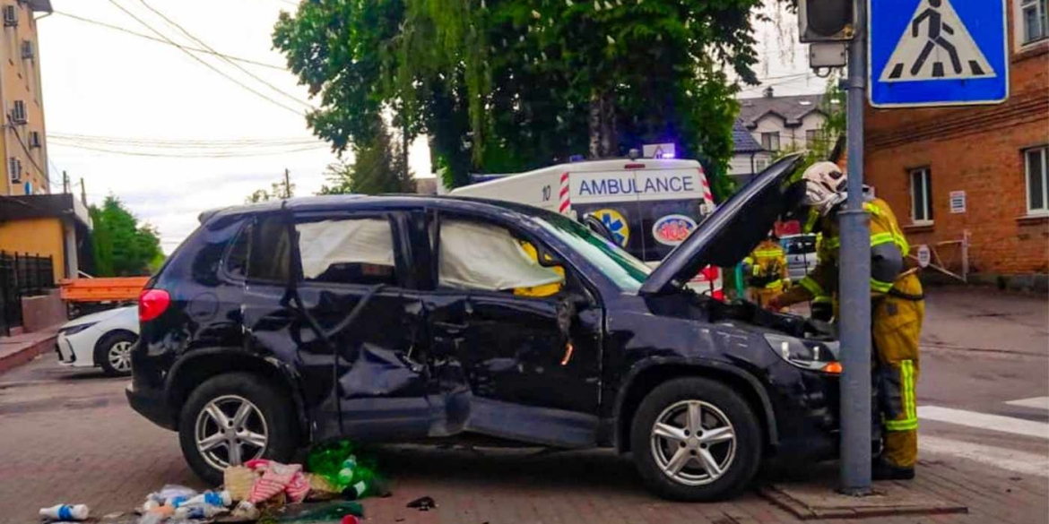 ДТП на Хмельницькому шосе у Вінниці з автомобіля деблокували водійку авто