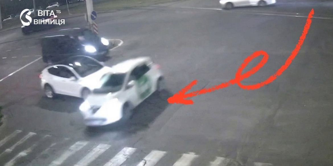 ДТП на перехресті Келецької та Ващука у Вінниці зіткнулись два автомобілі