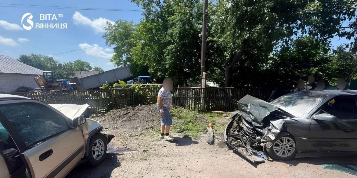 ДТП у Барі четверо госпіталізованих, серед них неповнолітні пасажирки