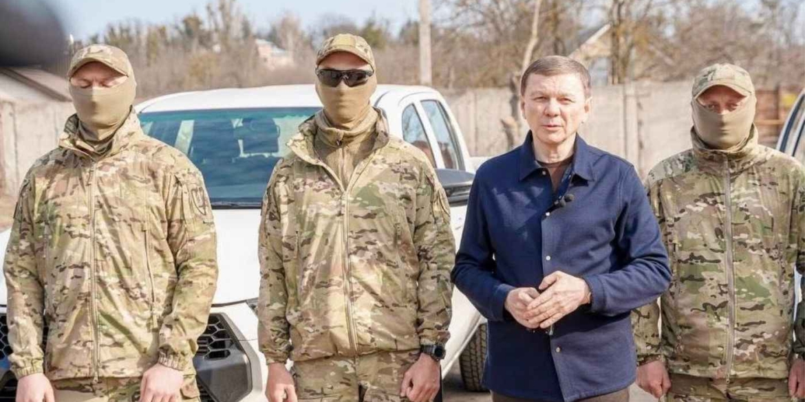 Два пікапи передали з Вінниці елітному підрозділу «Альфа»