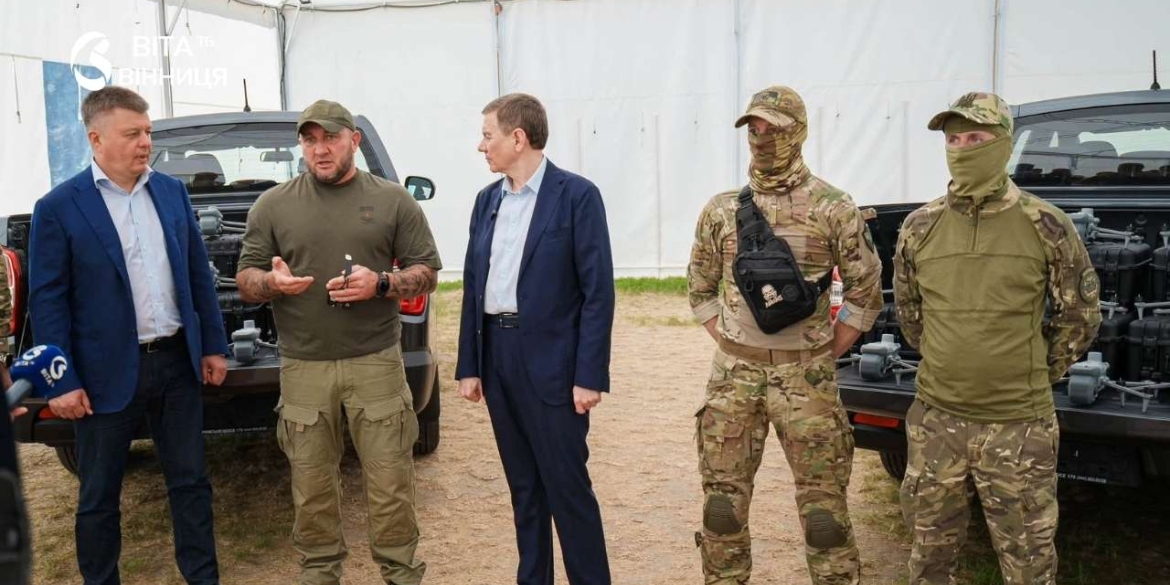 Два позашляховики і 20 дронів Matrice «Артан» отримав чергову партію техніки з Вінниці