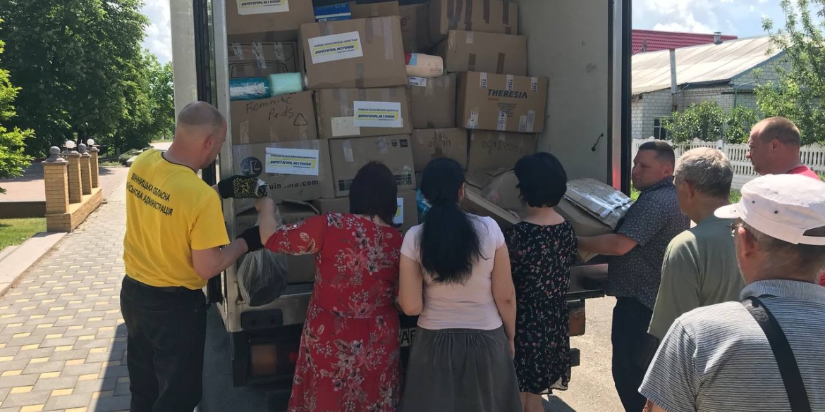 Дві громади Гайсинського району отримали гуманітарну допомогу від обласного штабу