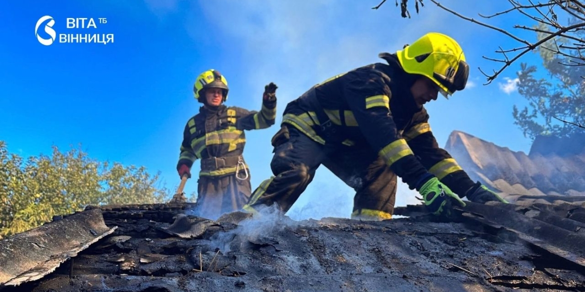 Дві тонни сіна згоріли на Вінниччині вогонь перекинувся на дах господарської будівлі
