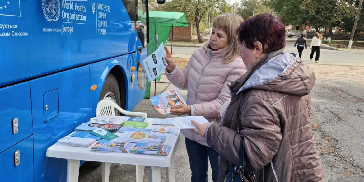 Дві третини відвідувачів “Вакцинобуса” у Турбові мали підвищений артеріальний тиск