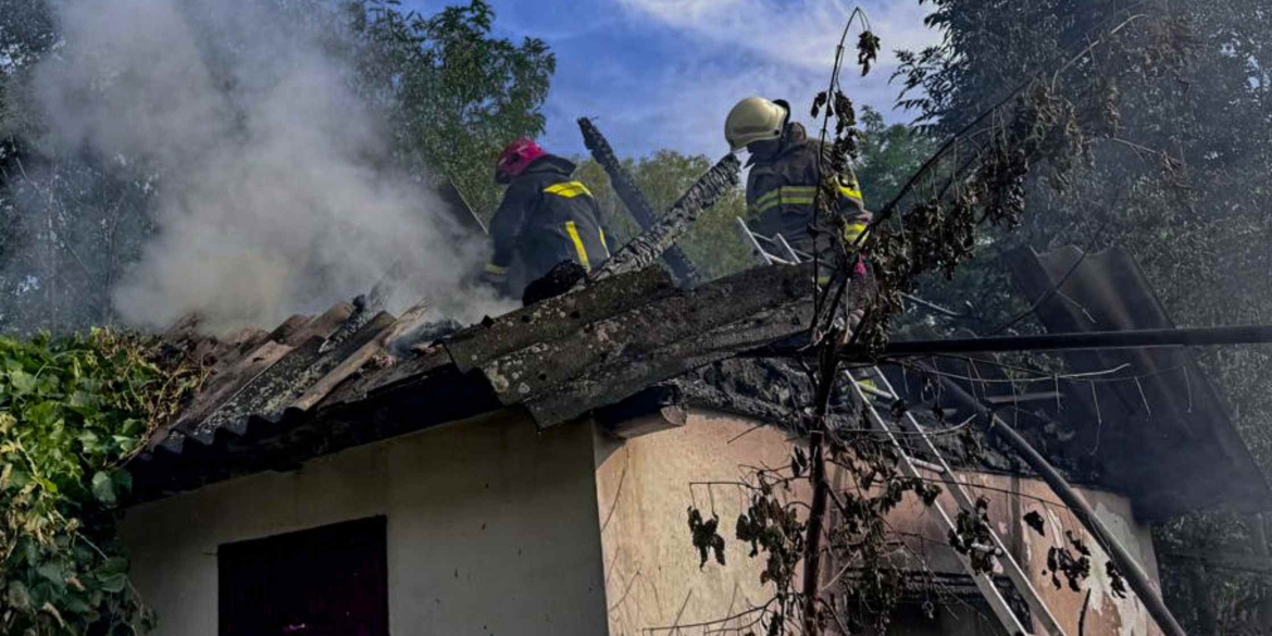 Дворічна дівчинка на Вінниччині бавилась з сірниками й підпалила хату