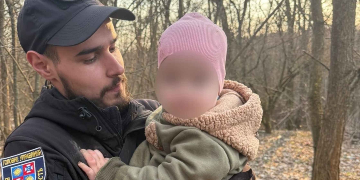 Дворічна дитина заблукала у лісовому масиві на Вінниччині