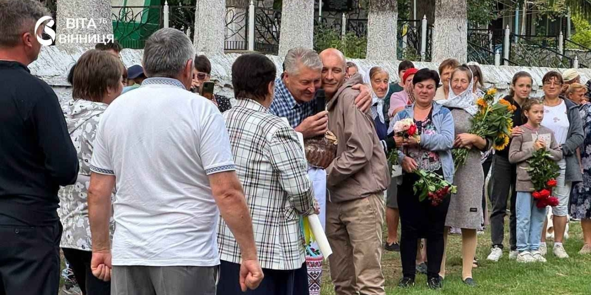 Джуринська громада тепло зустріла Героя, який був у полоні майже чотири роки