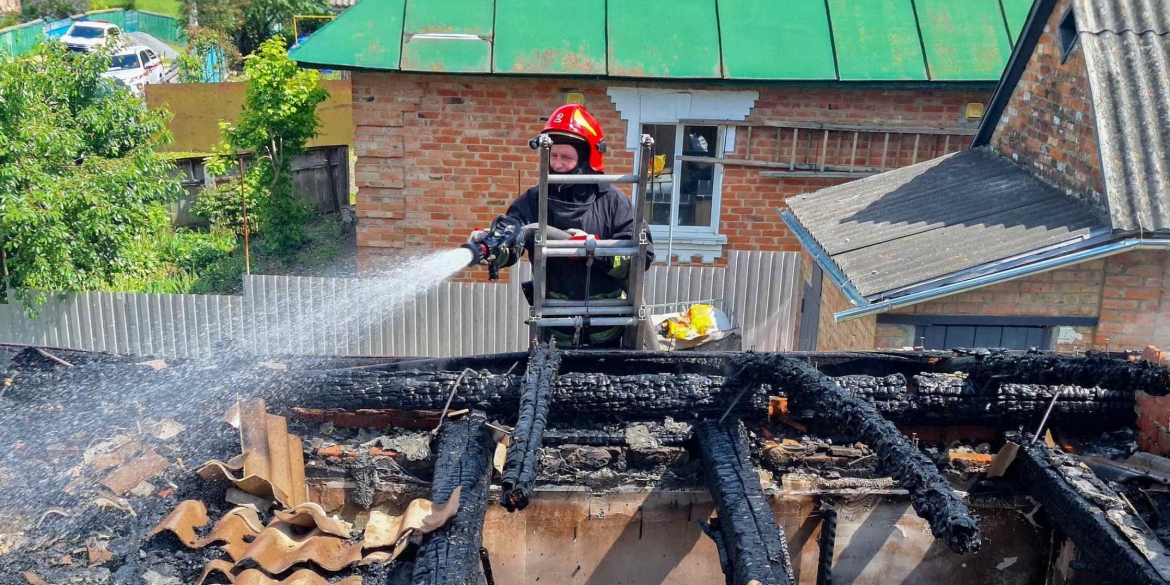 Горіли будинки у Стрижавській та Уланівській громаді
