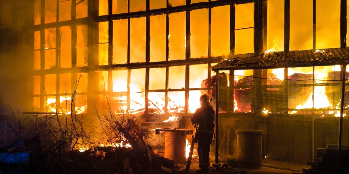 Горіли складські приміщення на площі 200 кв. м. на вулиці Гетьмана Мазепи у Вінниці