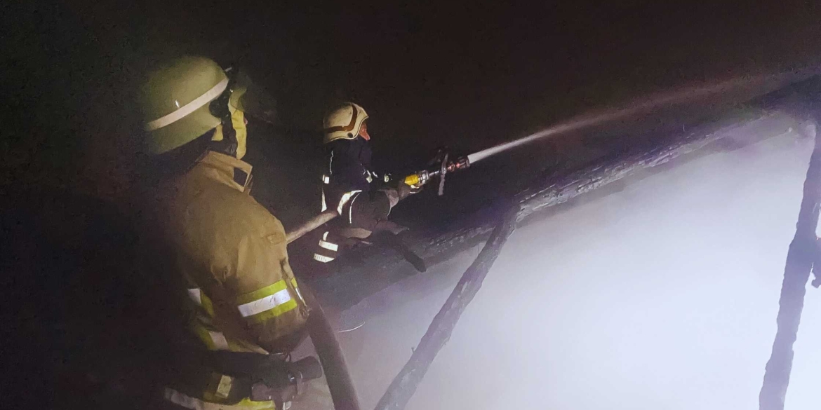 Горів двоповерховий житловий будинок на вул.Довженка у Вінниці