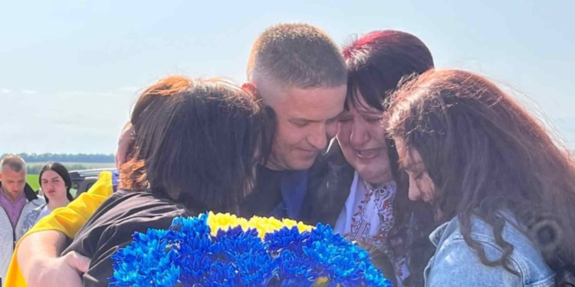 Городківська громада зустріла свого земляка, який повернувся з полону