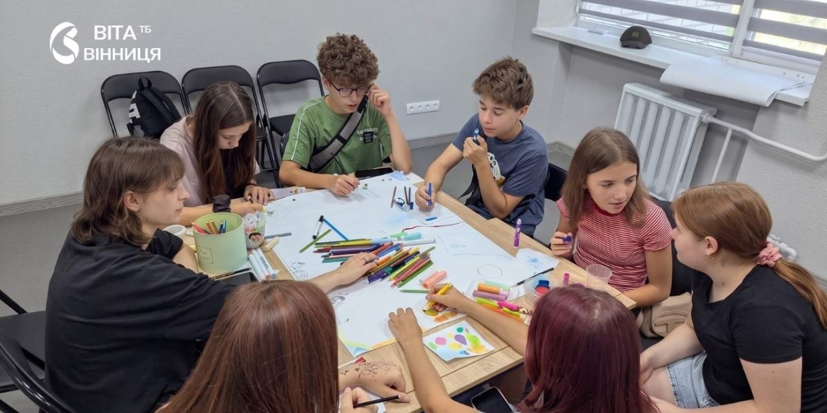Ігри, творчість і руханки як на Вінниччині допомагають дітям військових пережити стрес