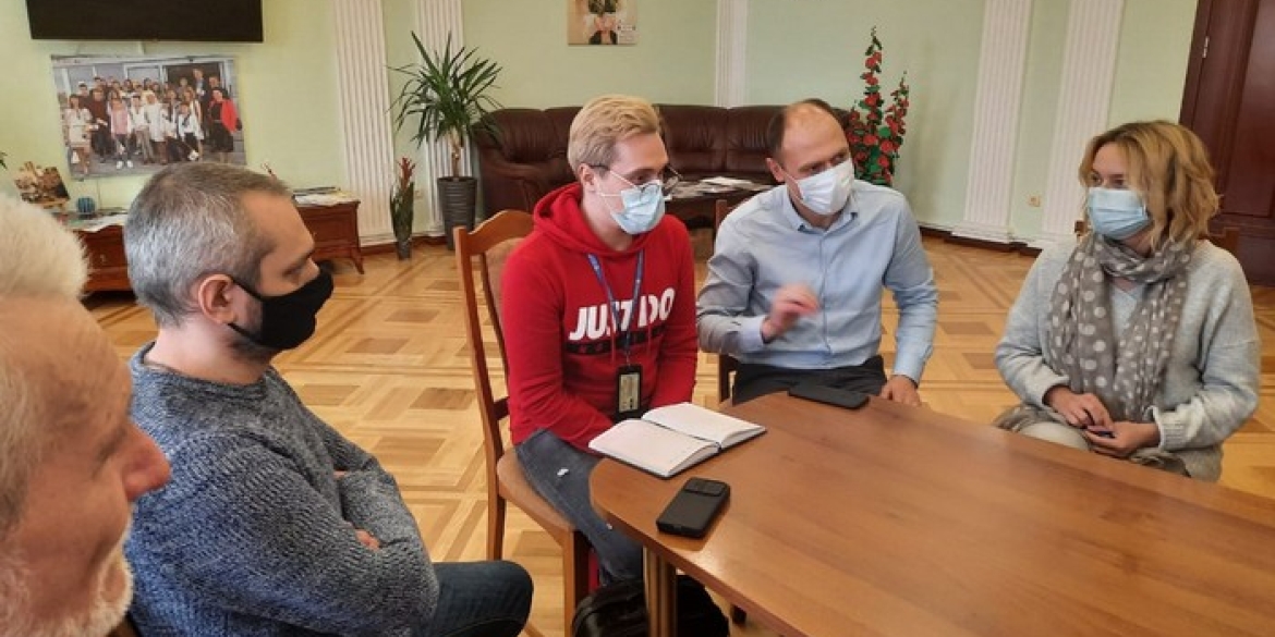 Представники НСЗУ приїхали врегулювати питання контрактів з медзакладами Вінниччини