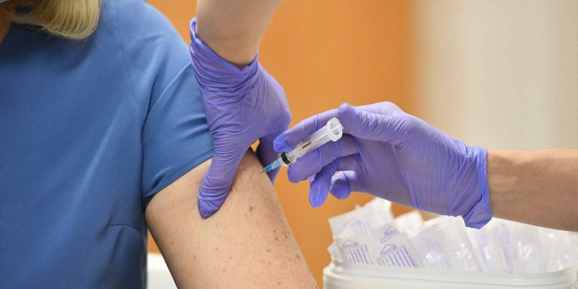 Цими вихідними вінничани зможуть щепитися вакцинами "CoronaVak" та "Pfizer" на вибір