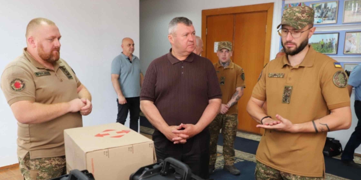 Калинівська громада передала захисникам ще десять квадрокоптерів