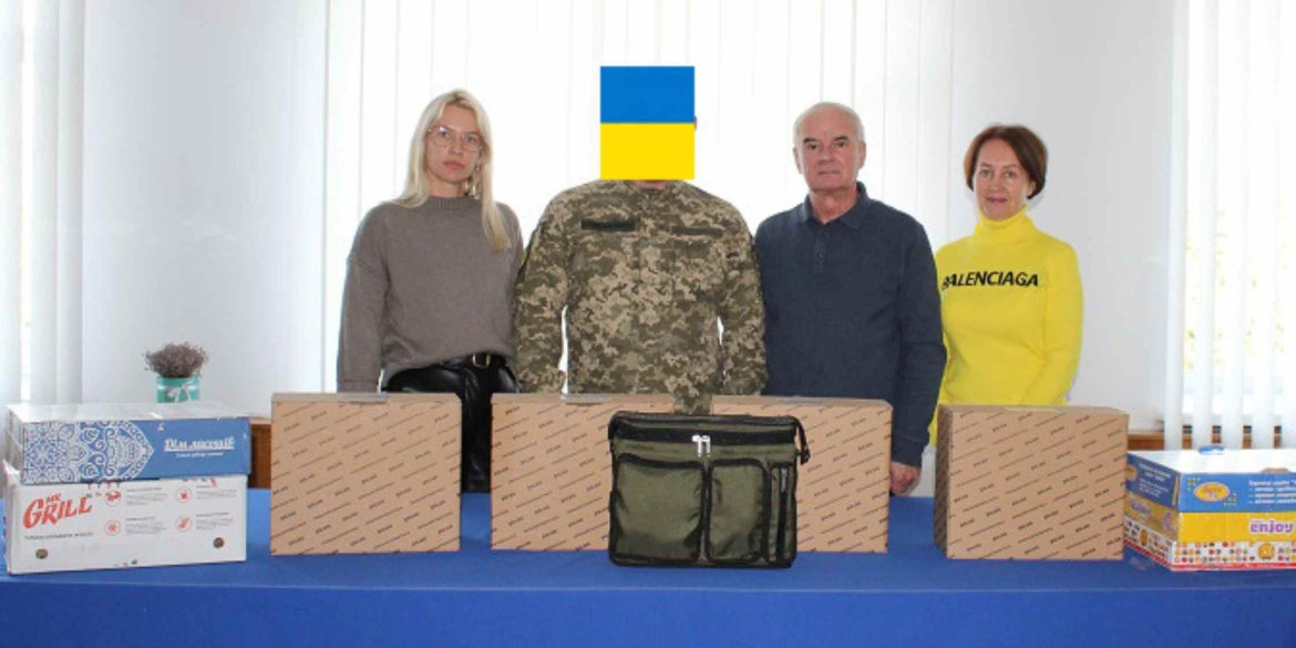 Калинівська міськрада передала на фронт чотири зарядних пристрої “Bandera Power”