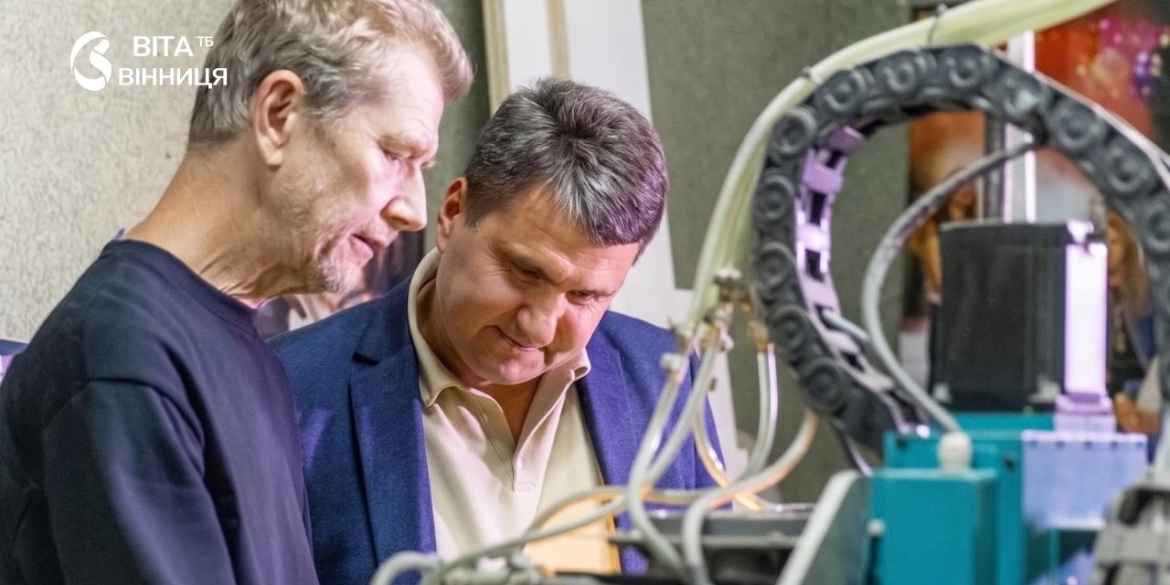 Ключ від Вінниці у надійних руках ветеран-доброволець відроджуватиме виробництво сувенірів на сучасному верстаті