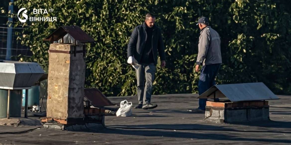 Комунальники Калинівки взялися за шкільний дах оновили покрівлю над їдальнею та котельнею