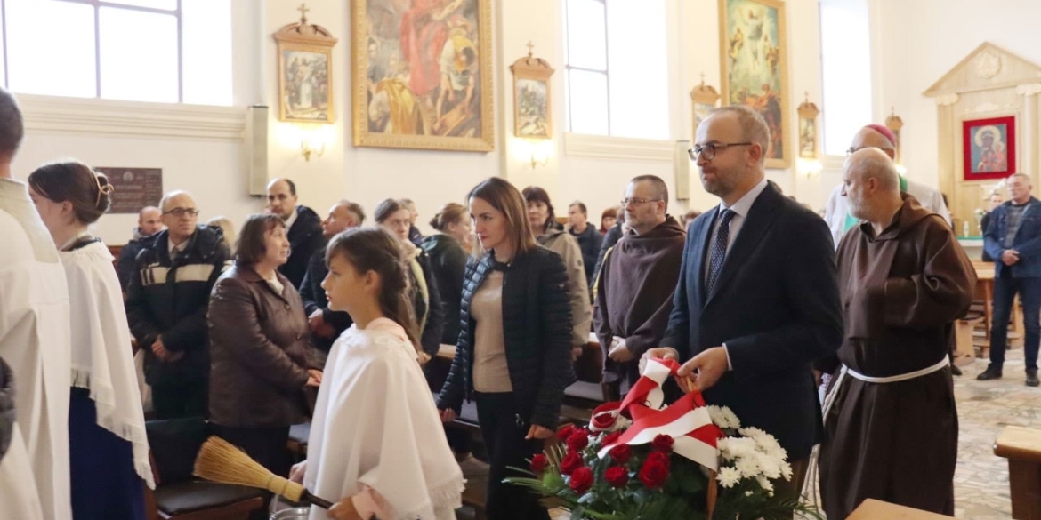 Консул Республіки Польща у Вінниці відкрив меморіальну дошку пам'яті поляків