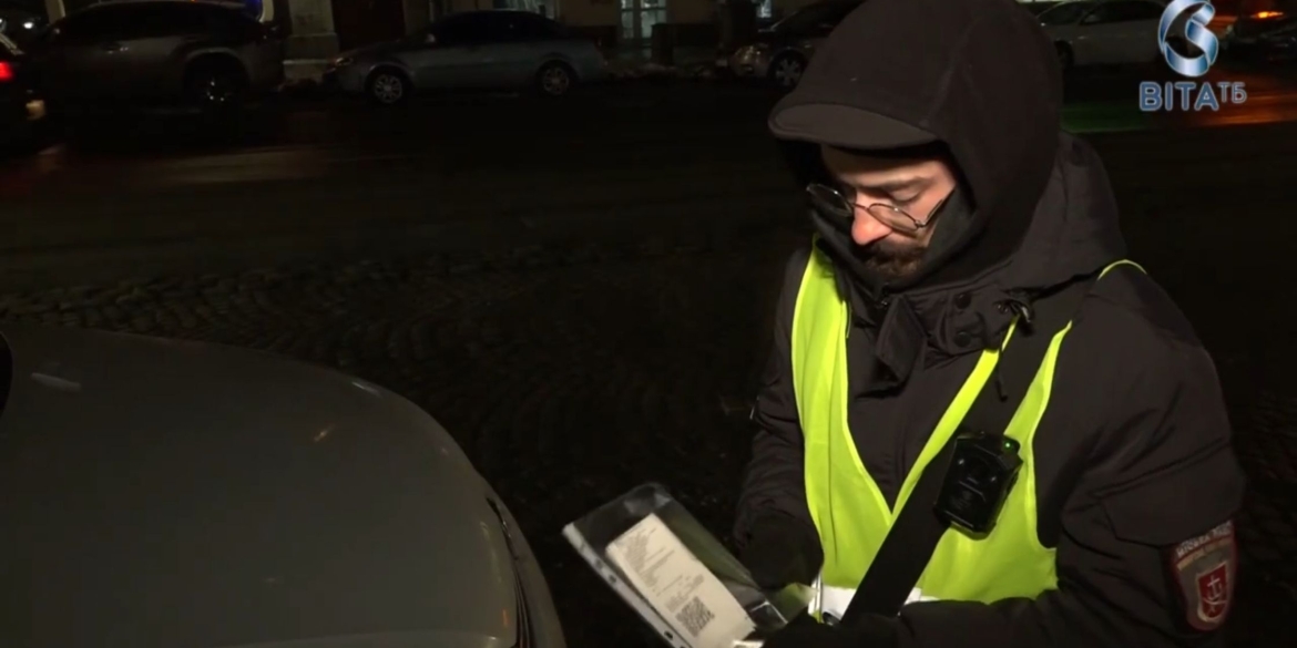 Контроль за авто, які заважають роботі снігоприбиральної техніки, у Вінниці посилили