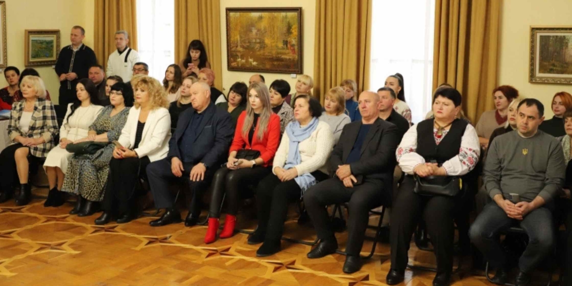 Кращих митців у Вінниці нагородили до Дня працівників культури та майстрів народного мистецтва