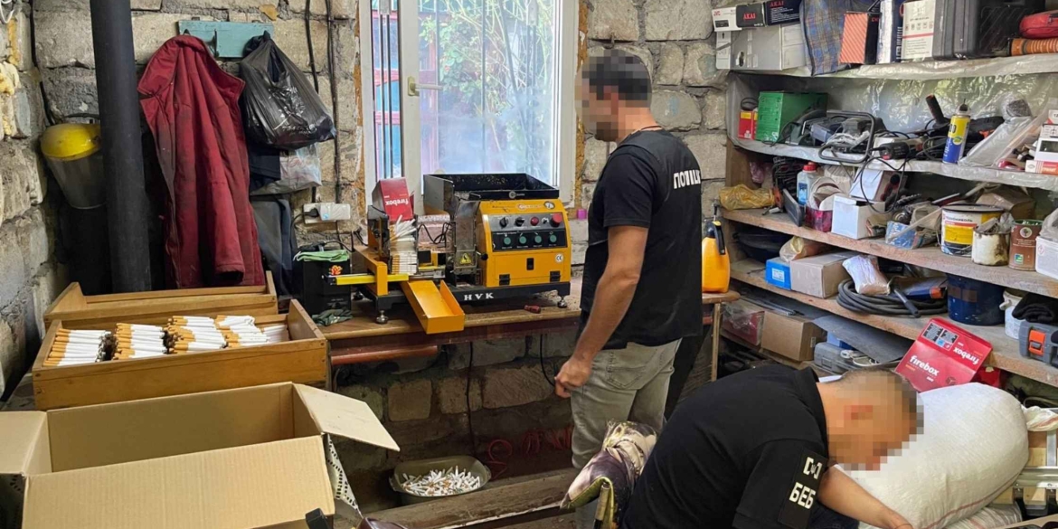 Кримінальне тріо підробляло цигарки й торгувало ними на Вінниччині