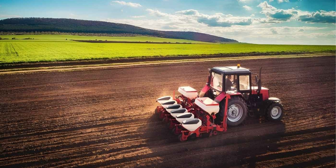 Кукурудза, соя та гречка як техніка та погода рятують посівну кампанію на Вінниччині