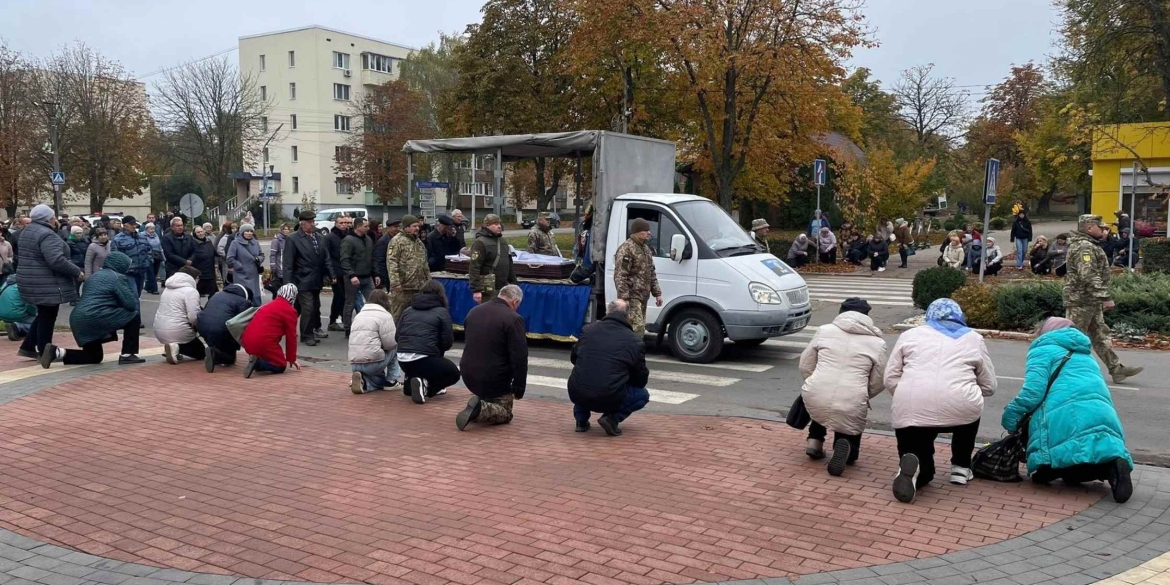 Ладижин прощався з 38-річним земляком, молодшим сержантом Ярославом Колісником