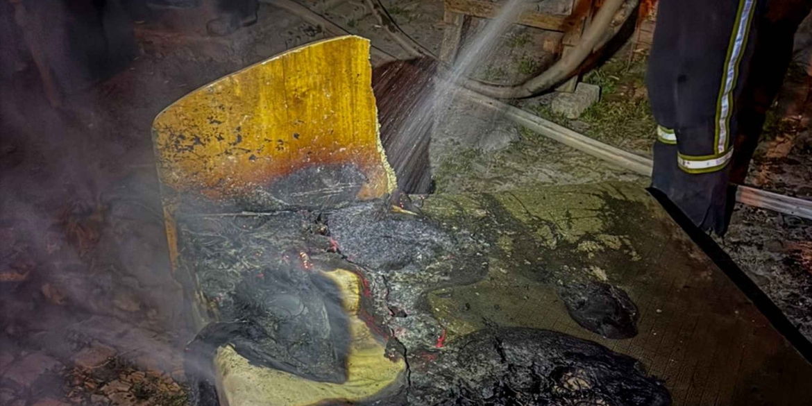 Ледь не згорів живцем на Вінниччині чоловік прокинувся на матраці, що вже задимівся