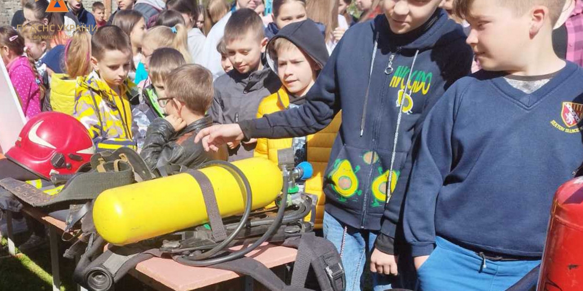 Липовецькі рятувальники провели для дітлахів безпековий захід