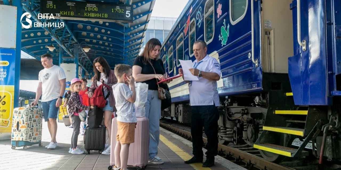 Манеж, аудіоказка і дитяче меню Укрзалізниця розширює мережу дитячих вагонів до 16