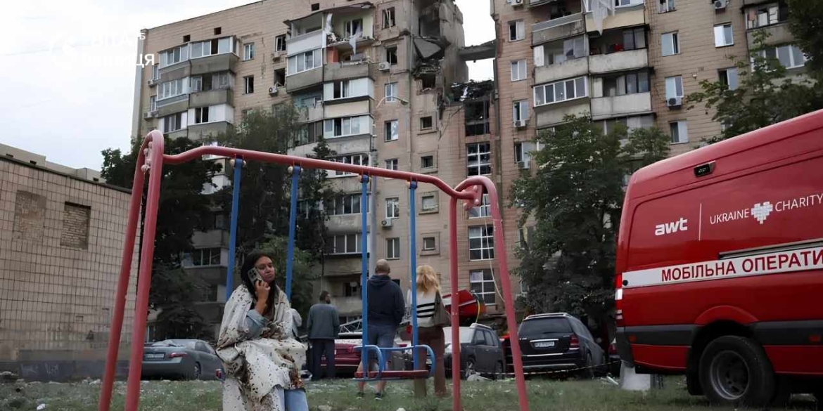 Масований удар по Києву щонайменше 11 загиблих, під завалами шукають людей