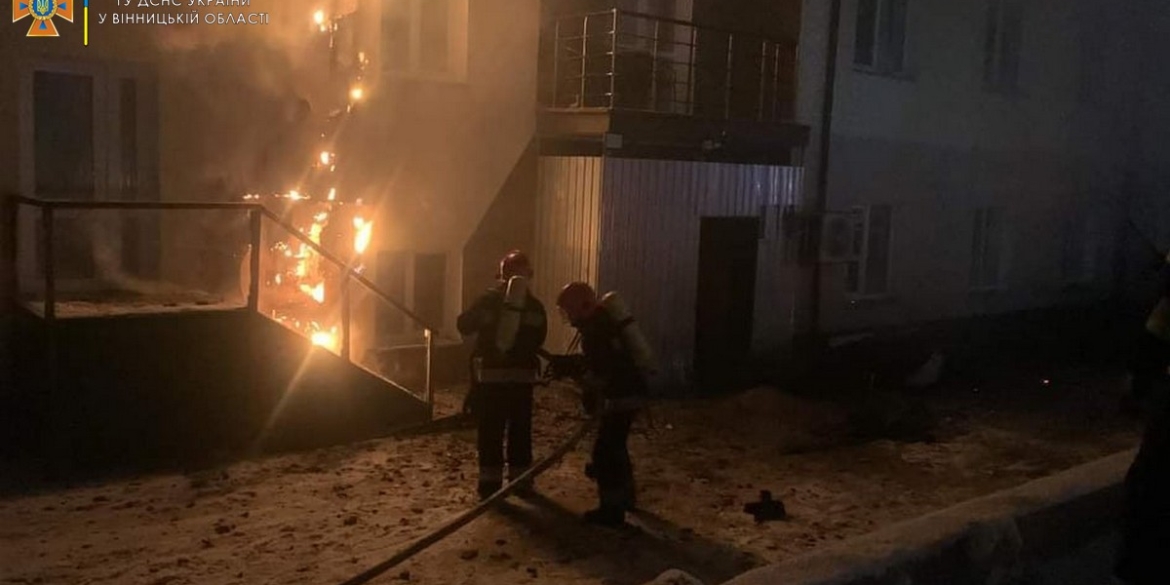 Масштабна пожежа у готелі під Вінницею: люди вистрибували з вікон, загинула дівчина